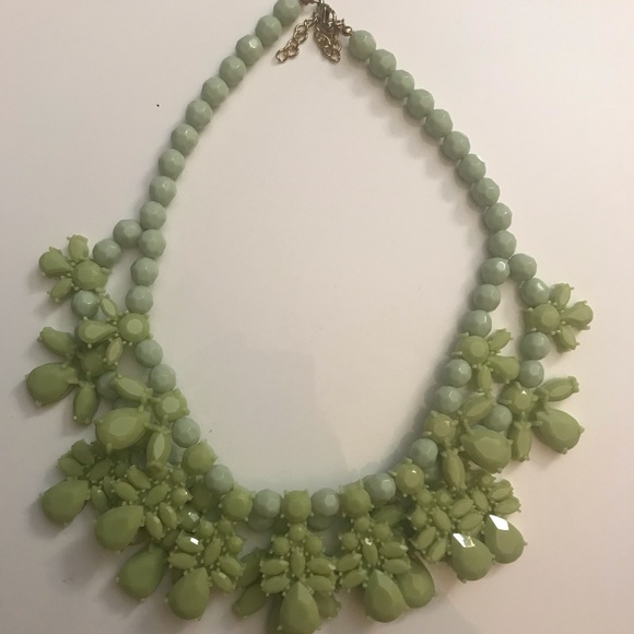 Green necklace - Picture 2 of 2